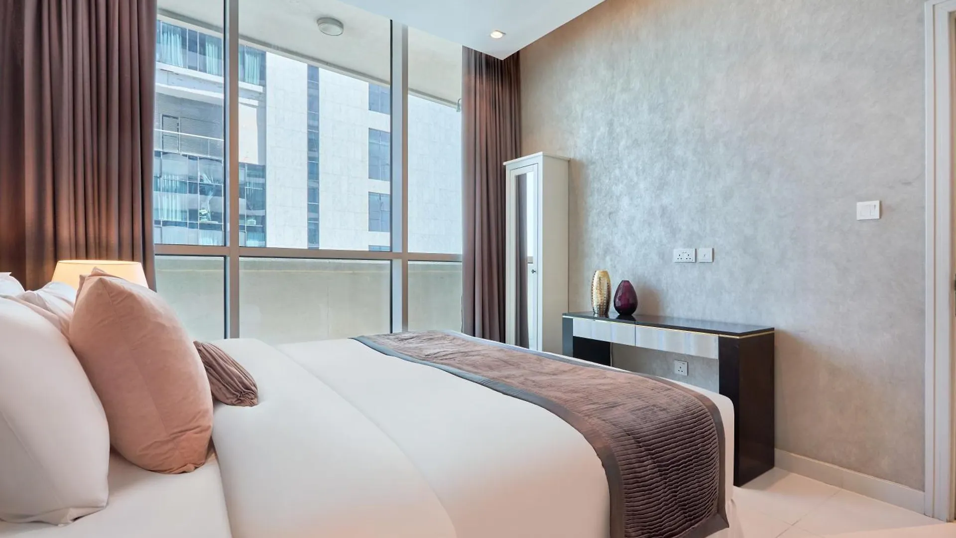 Apartment Downtown 1Br - 5 Minutes To Mall - Panoramic Pool Dubai